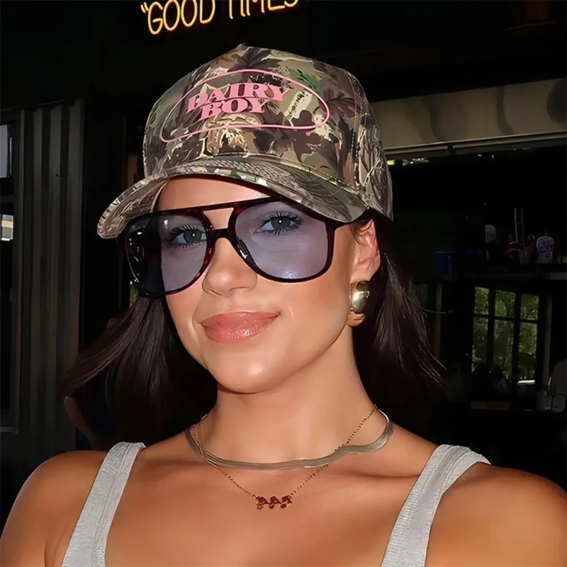 Unisex Fashion Sunglasses UV40 - Women'S Fashion Of The 70S 评论和价格