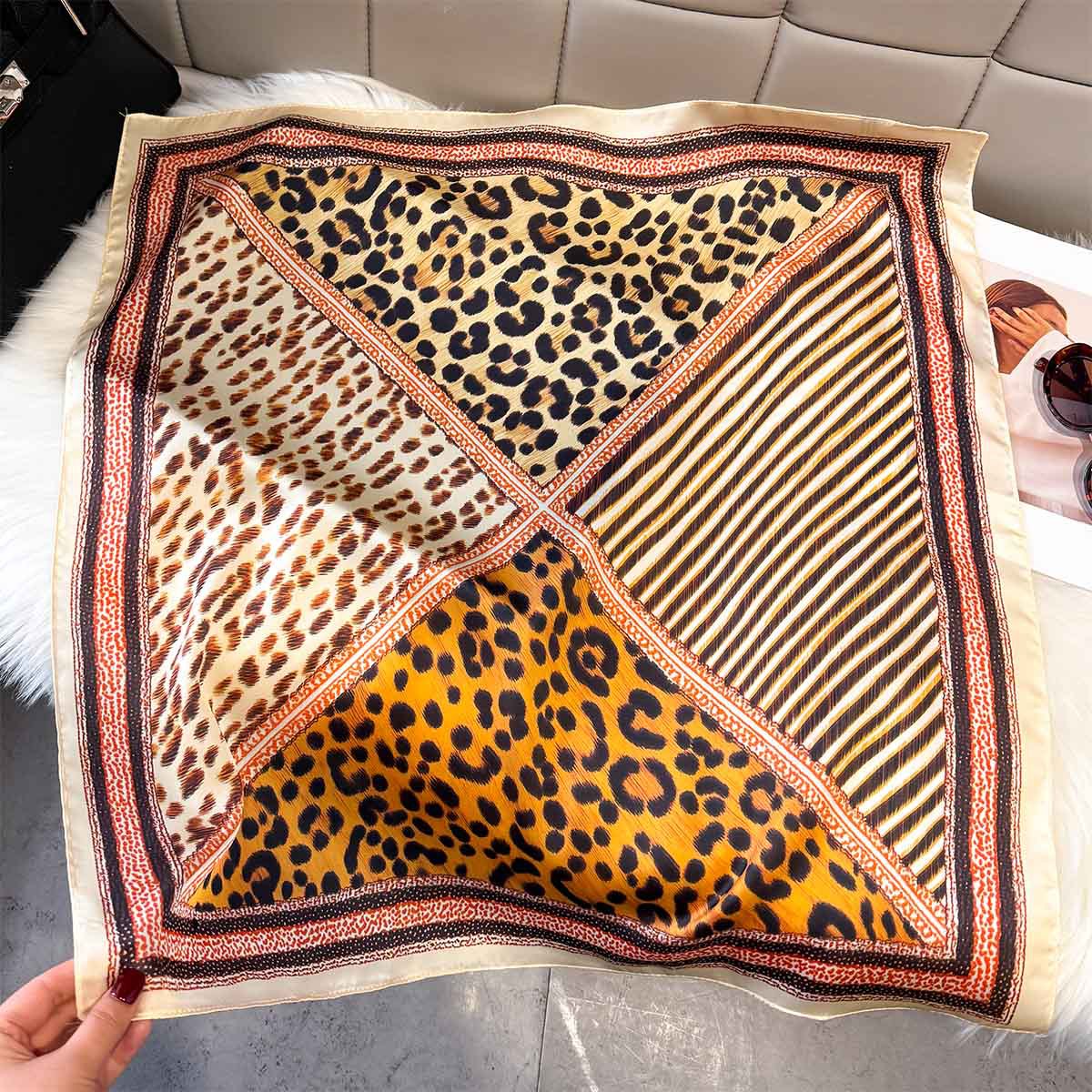Leopard Print 65cm Silk Scarf  - Women'S Fashion Poncho 评论和价格